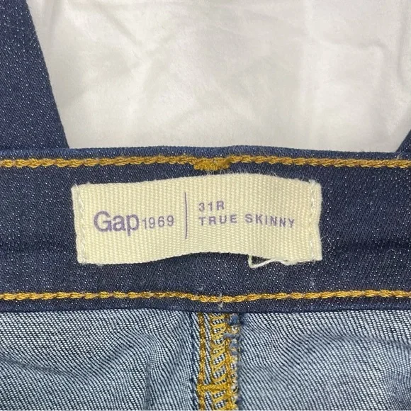 GAP True Skinny Dark Wash Jeans - Picture 4 of 5